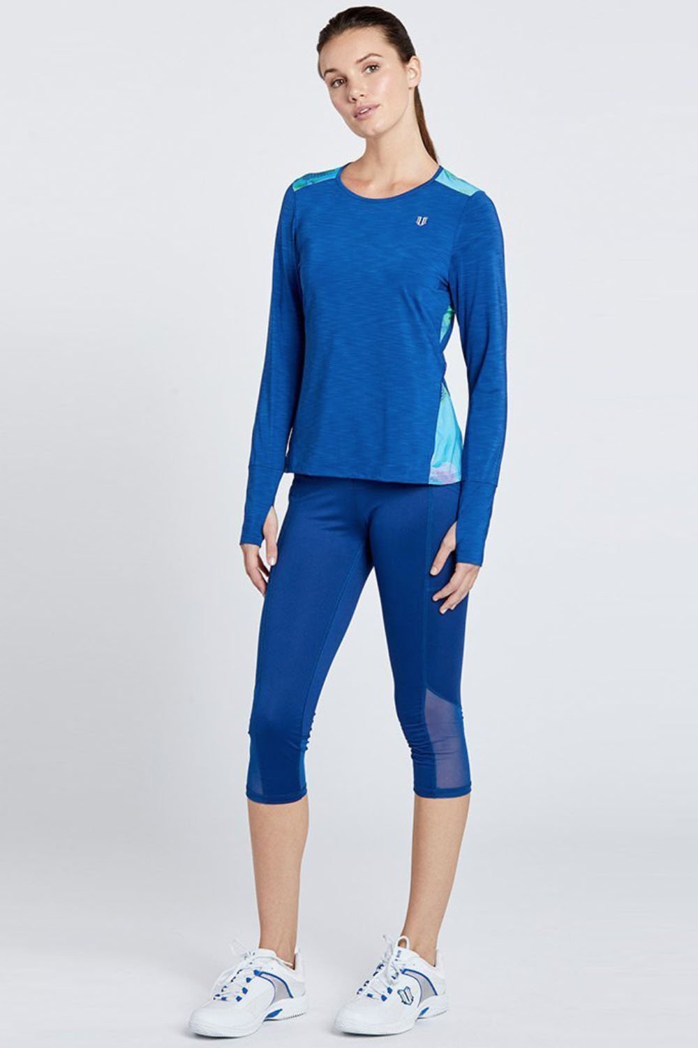 泰国老奶奶疯狂追小鲜肉 欲赠百万泰铢(图)-火狐电竞(图2) 火狐电竞